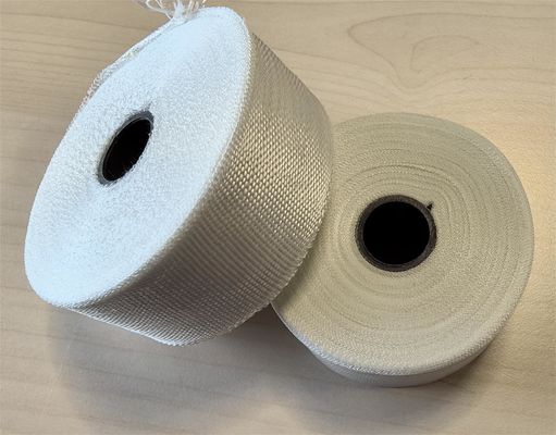 0.13 mm Dikte Glasstof isolatieband Breeksterkte ≥ 250N/10mm X100mm Niet-alkaliek
