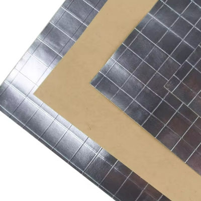 Folie-Scrim-Kraft met een tweerichtings-scrim, 60 gram kraftpapier en 95 gram basisgewicht voor isolatie-toepassingen